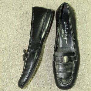 Salvatore Ferragamo Women's Size 8 2A Silver "Buckle" Black Leather Flat Loafers